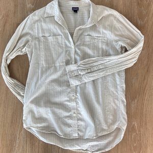 Patagonia lightweight button up shirt
